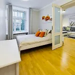 דירה Tallinnhousing Knights And Nobility -3 Bdr טאלין