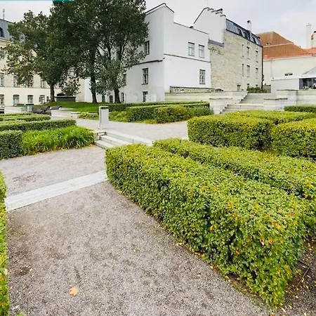 Tallinnhousing Knights And Nobility -3 Bdr Apartamento Tallin
